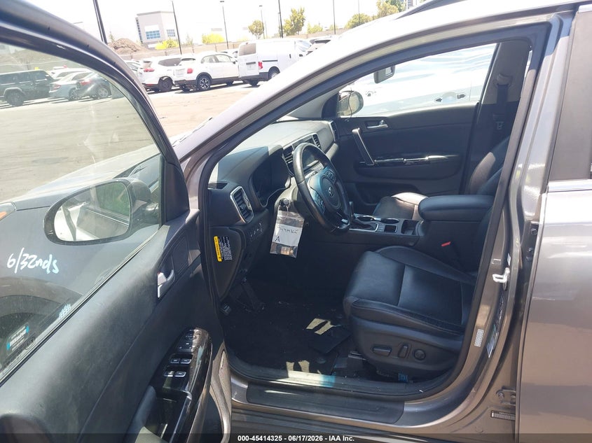 2018 Kia Sportage VIN KNDPN3AC5J7399555 IAAI salvage auction — RIGHT SIDE, Salvage Title, sold $3,100 on 2026-07-31 (photo 5)