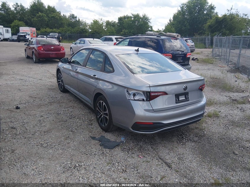 2024 Volkswagen Jetta VIN 3VWBM7BU6RM073600 IAAI salvage auction — REAR END, Salvage (Iowa), sold $10,650 on 2026-07-20 (photo 3)