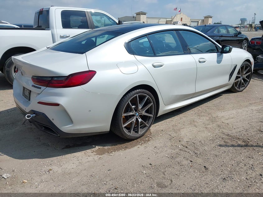 2020 BMW 8er VIN WBAGV8C05LBP48632 IAAI salvage auction — WATER/FLOOD, Salvage (Texas), sold $22,000 on 2026-07-20 (photo 4)