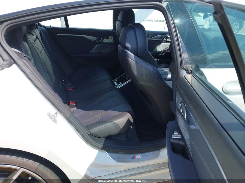 2020 BMW 8er VIN WBAGV8C05LBP48632 IAAI salvage auction — WATER/FLOOD, Salvage (Texas), sold $22,000 on 2026-07-20 (photo 8)