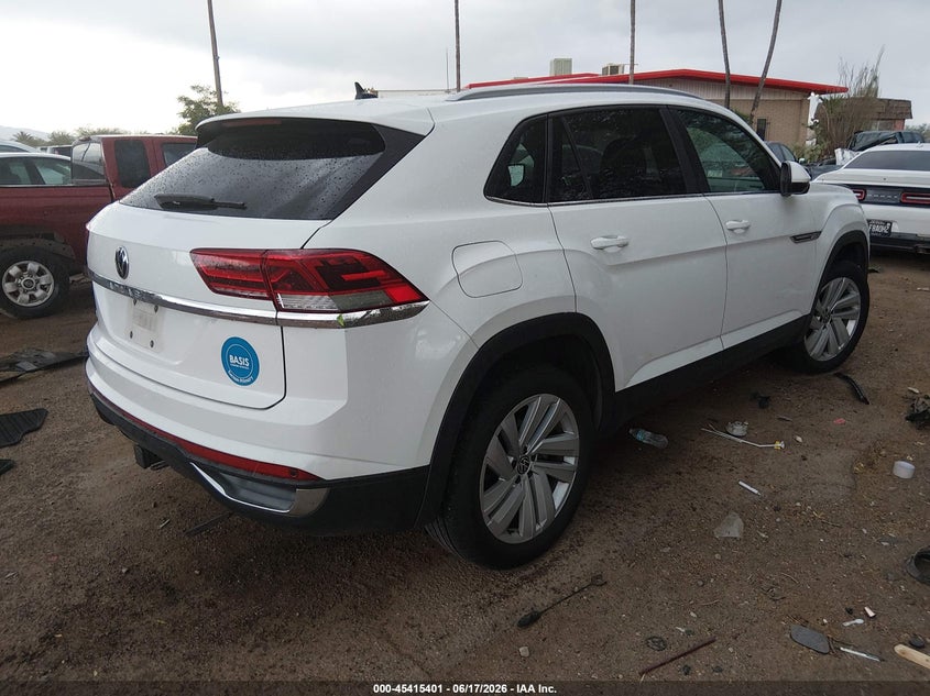 2022 Volkswagen Atlas cross sport VIN 1V2JE2CA1NC230799 IAAI salvage auction — FRONT END, Salvage Title, sold $8,050 on 2026-07-30 (photo 4)