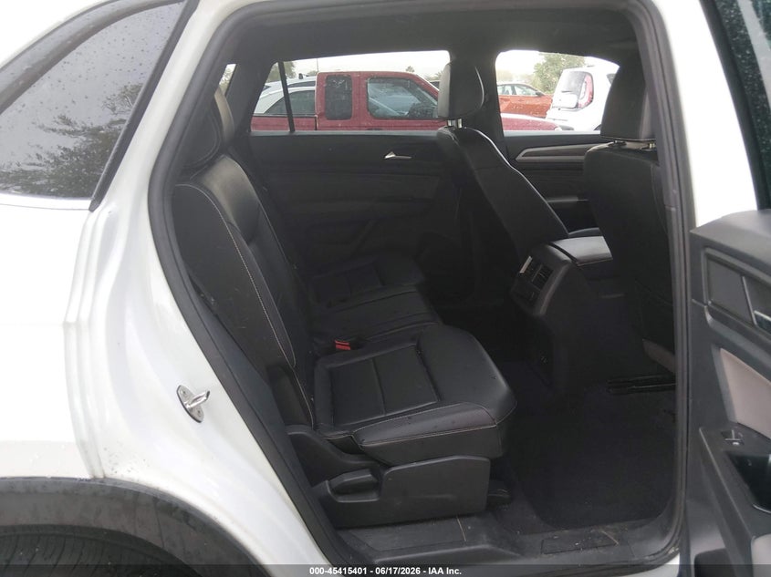 2022 Volkswagen Atlas cross sport VIN 1V2JE2CA1NC230799 IAAI salvage auction — FRONT END, Salvage Title, sold $8,050 on 2026-07-30 (photo 8)