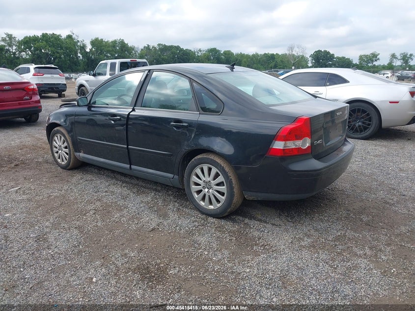 2005 Volvo S40 VIN YV1MS382052077637 IAAI salvage auction — LEFT FRONT, Salvage (Ohio), sold $225 on 2026-07-06 (photo 3)