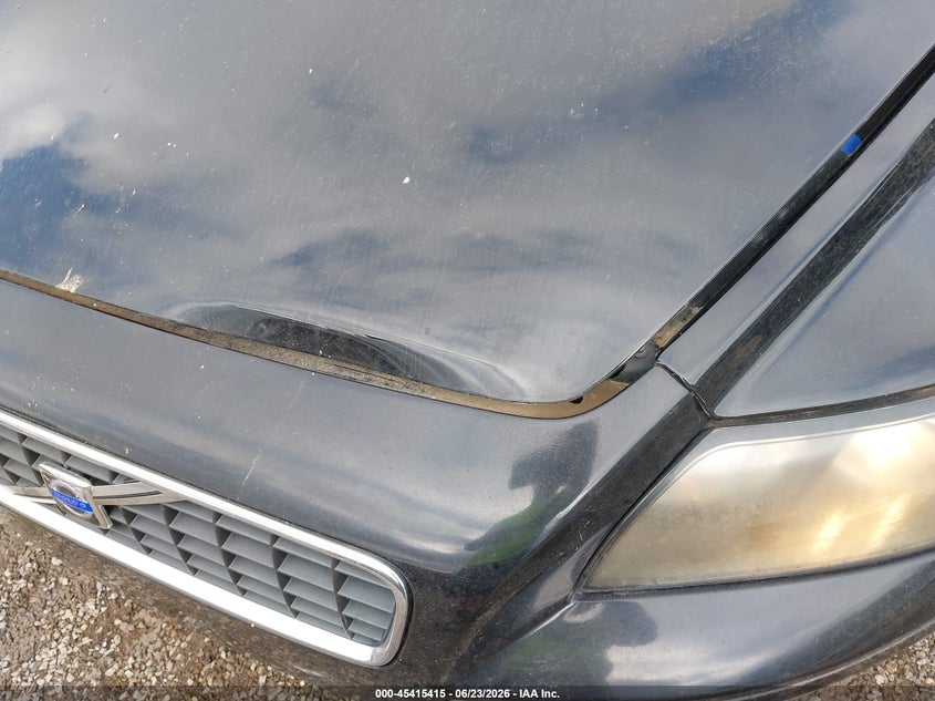 2005 Volvo S40 VIN YV1MS382052077637 IAAI salvage auction — LEFT FRONT, Salvage (Ohio), sold $225 on 2026-07-06 (photo 6)