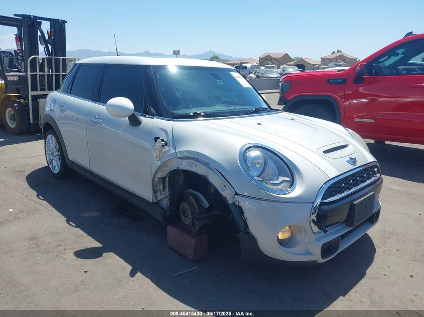 2015 Mini VIN WMWXU3C50F2B57133 IAAI salvage auction — RIGHT FRONT, Salvage Title, sold $1,200 on 2026-08-02 (photo 1)