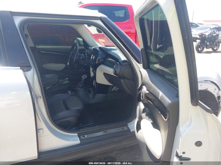 2015 Mini VIN WMWXU3C50F2B57133 IAAI salvage auction — RIGHT FRONT, Salvage Title, sold $1,200 on 2026-08-02 (photo 5)