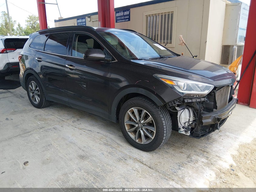 2017 Hyundai Santa fe VIN KM8SMDHFXHU230464 IAAI salvage auction — FRONT END, Rebuildable (Florida), sold $2,925 on 2026-07-14 (photo 1)