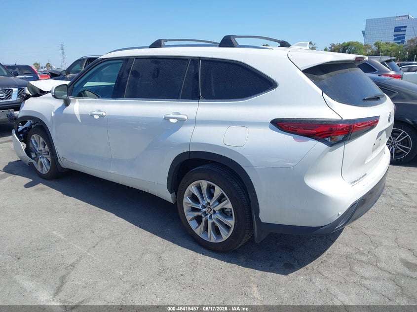 2022 Toyota Highlander VIN 5TDXBRCH9NS104490 IAAI salvage auction — FRONT END, Salvage (California), sold $23,450 on 2026-07-09 (photo 3)