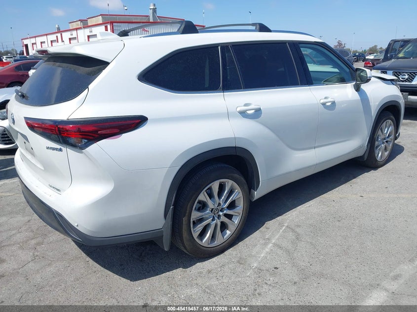 2022 Toyota Highlander VIN 5TDXBRCH9NS104490 IAAI salvage auction — FRONT END, Salvage (California), sold $23,450 on 2026-07-09 (photo 4)