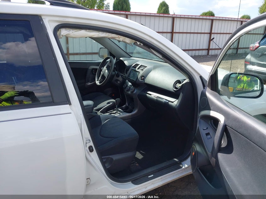 2006 Toyota Rav4 VIN JTMBK32V066003337 IAAI salvage auction — REAR END, Bill Of Sale (Washington), sold $625 on 2026-07-28 (photo 5)
