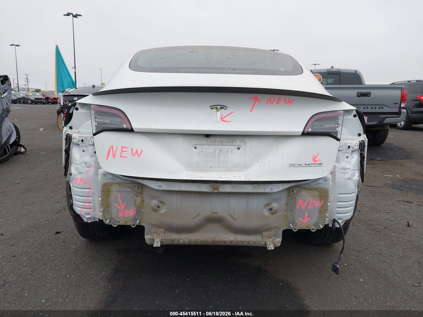 2022 Tesla Model 3 VIN 5YJ3E1EC7NF315281 IAAI salvage auction — REAR END, Salvage Title, sold $9,500 on 2026-07-31 (photo 6)