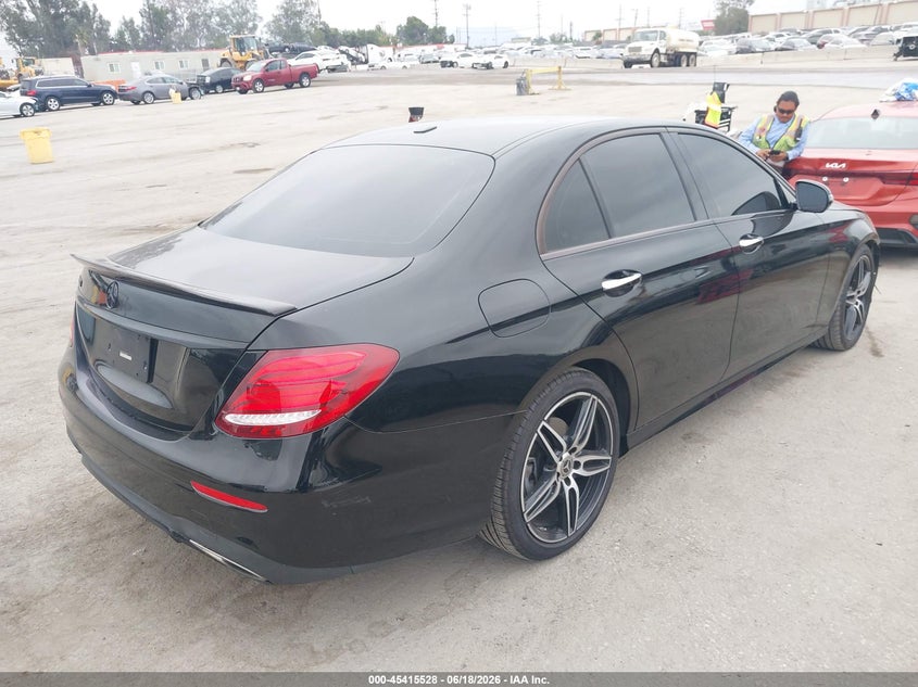 2019 Mercedes-benz E-klasse VIN WDDZF4JB1KA629928 IAAI salvage auction — FRONT END, Wait Title, sold $8,000 on 2026-08-07 (photo 4)