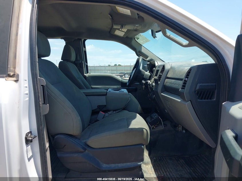 2017 Ford F550 VIN 1FD0X5HT1HEC90475 IAAI salvage auction — ALL OVER, Enterprise Vehicles Clear Only (Texas), sold $26,700 on 2026-07-07 (photo 5)