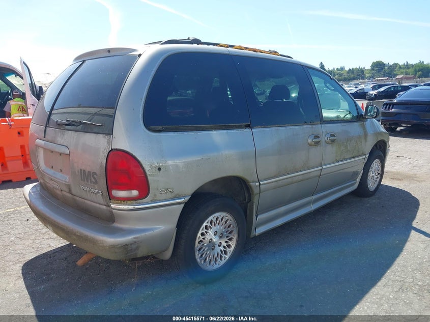 1997 Chrysler Town & country VIN 1C4GP55L1VB314505 IAAI salvage auction — FRONT & REAR, Clear-Dealer Only (Oregon), sold $325 on 2026-07-09 (photo 4)