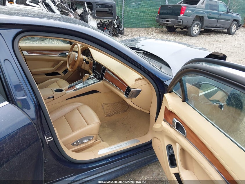 2011 Porsche Panamera VIN WP0AB2A75BL061898 IAAI salvage auction — FRONT END, Salvage (Pennsylvania), sold $2,950 on 2026-07-24 (photo 5)