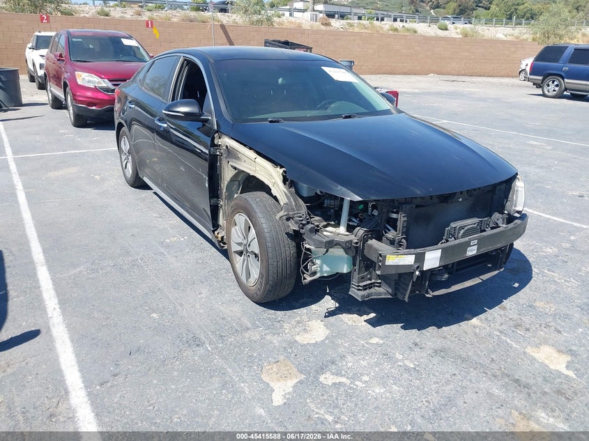 2018 Kia VIN KNAGT4LE9J5021113 IAAI salvage auction — FRONT END, Salvage Title, sold $1,850 on 2026-08-02 (photo 1)