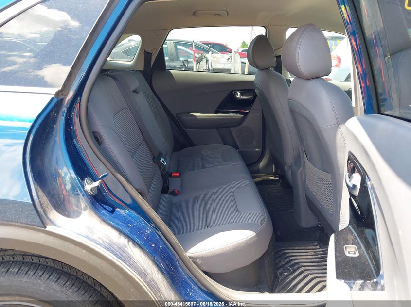 2020 Kia Niro VIN KNDCB3LC7L5422417 IAAI salvage auction — LEFT FRONT, Salvage Title, sold $6,100 on 2026-08-01 (photo 8)