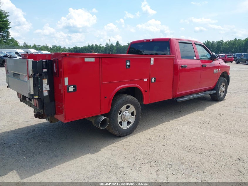 2018 Ram 3500 VIN 3C7WRCBL8JG293543 IAAI salvage auction — SIDE, Clear (Massachusetts), sold $13,000 on 2026-07-31 (photo 4)