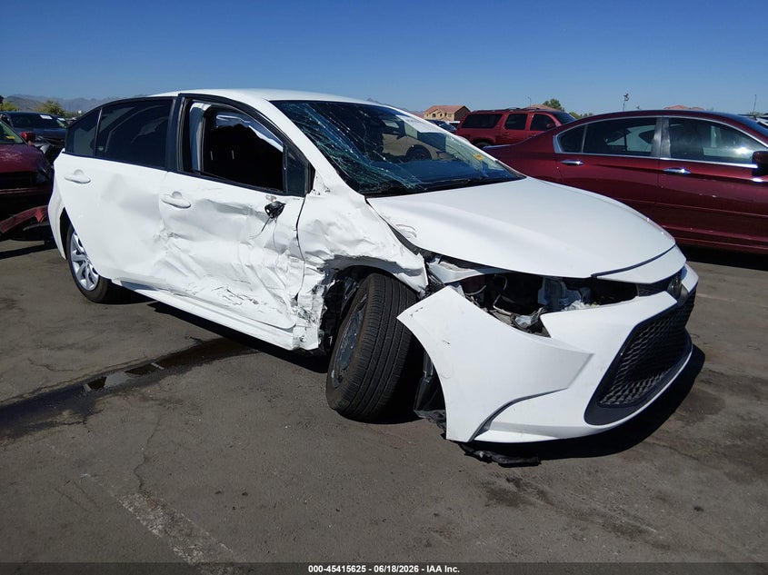 2022 Toyota Corolla VIN JTDEPMAE4N3033432 IAAI salvage auction — SIDE, Salvage Title, sold $2,650 on 2026-08-01 (photo 6)