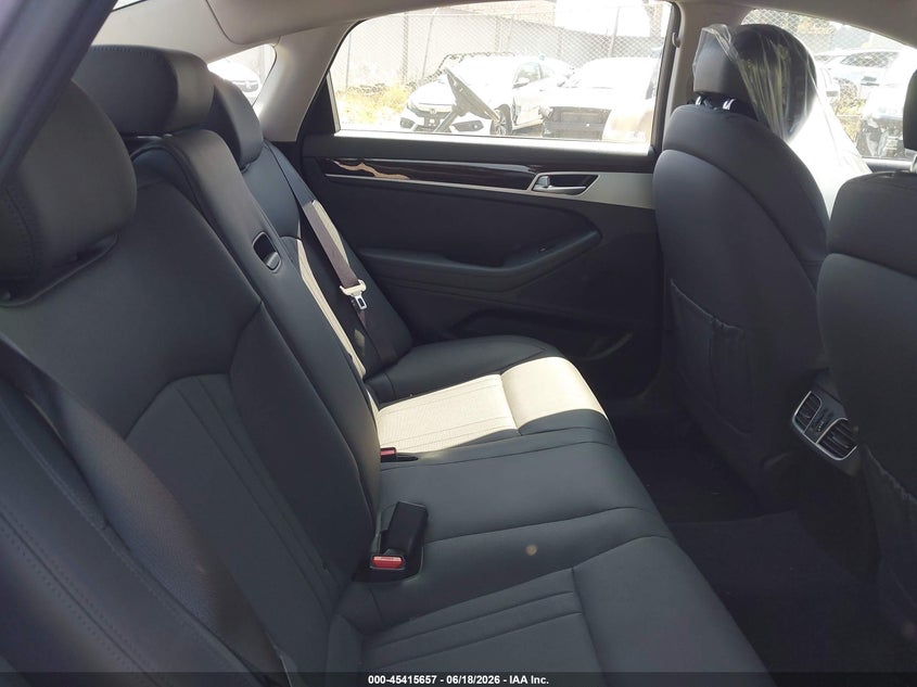 2017 Genesis G80 VIN KMHGN4JE3HU183797 IAAI salvage auction — RIGHT FRONT, Salvage Title, sold $750 on 2026-07-15 (photo 8)