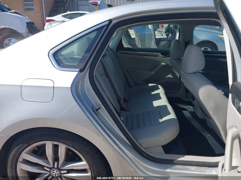 2017 Volkswagen Passat VIN 1VWCT7A37HC045613 IAAI salvage auction — FRONT END, Salvage Title, sold $2,700 on 2026-08-11 (photo 8)
