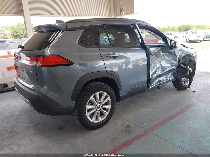 2022 Toyota Corolla cross VIN 7MUCAAAG1NV027505 IAAI salvage auction — RIGHT SIDE, Salvage Title, sold $4,450 on 2026-07-22 (photo 4)