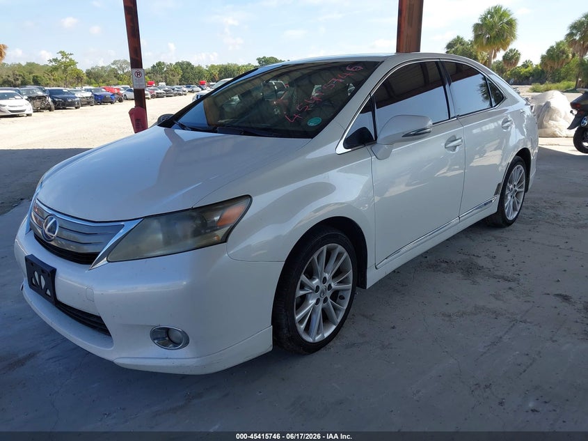 2010 Lexus Hs 250h VIN JTHBB1BAXA2032165 IAAI salvage auction — NORMAL WEAR, Clear (Florida), sold $975 on 2026-07-28 (photo 2)