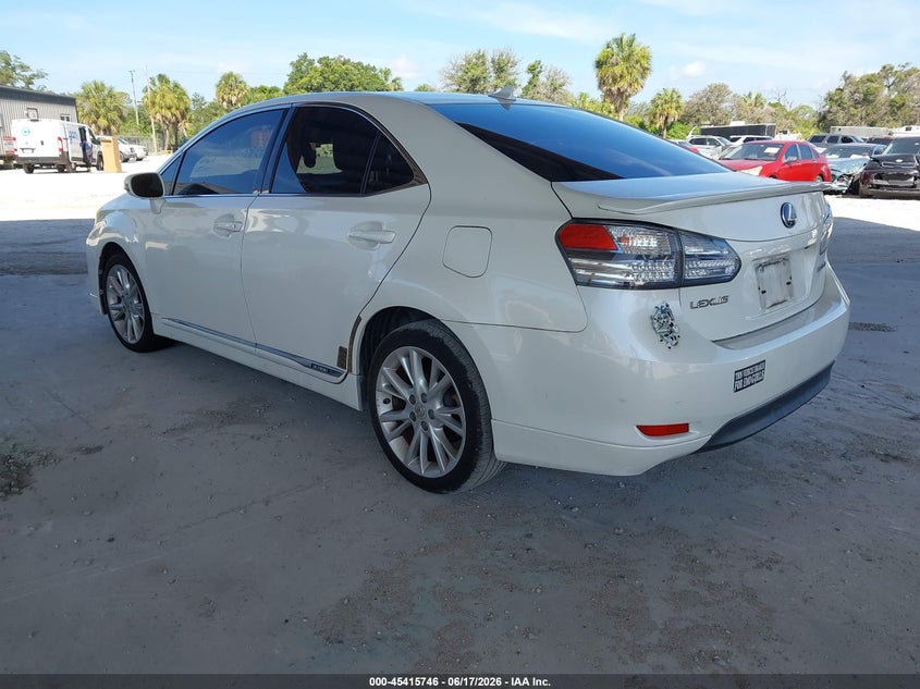 2010 Lexus Hs 250h VIN JTHBB1BAXA2032165 IAAI salvage auction — NORMAL WEAR, Clear (Florida), sold $975 on 2026-07-28 (photo 3)