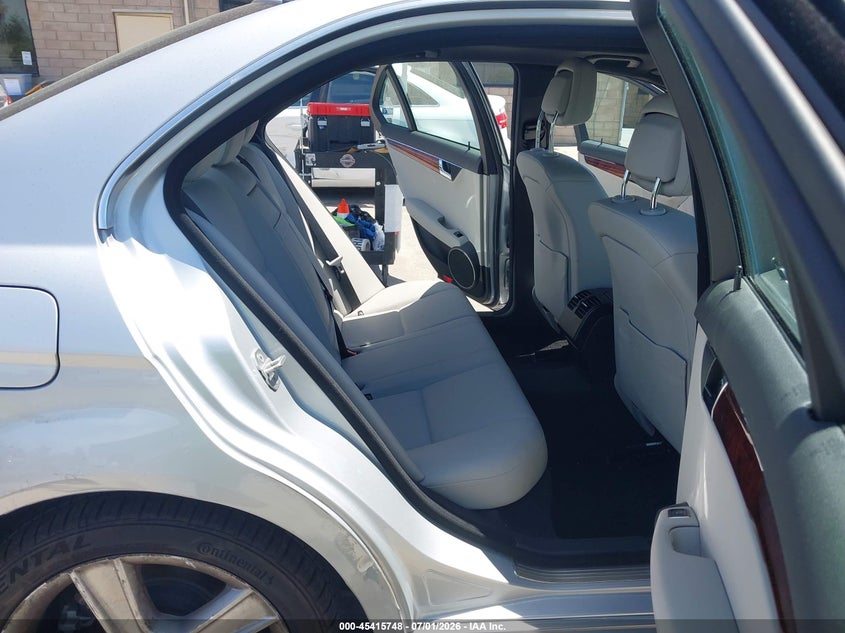 2011 Mercedes-benz C class VIN WDDGF8BBXBA506741 IAAI salvage auction — REAR END, Salvage (California), sold $675 on 2026-07-13 (photo 8)