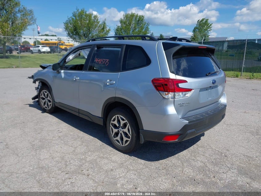 2024 Subaru Forester VIN JF2SKADC0RH481025 IAAI salvage auction — FRONT END, Mv-907A (New York), sold $3,025 on 2026-07-28 (photo 3)