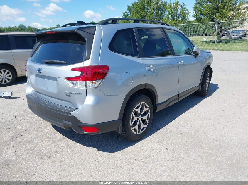 2024 Subaru Forester VIN JF2SKADC0RH481025 IAAI salvage auction — FRONT END, Mv-907A (New York), sold $3,025 on 2026-07-28 (photo 4)