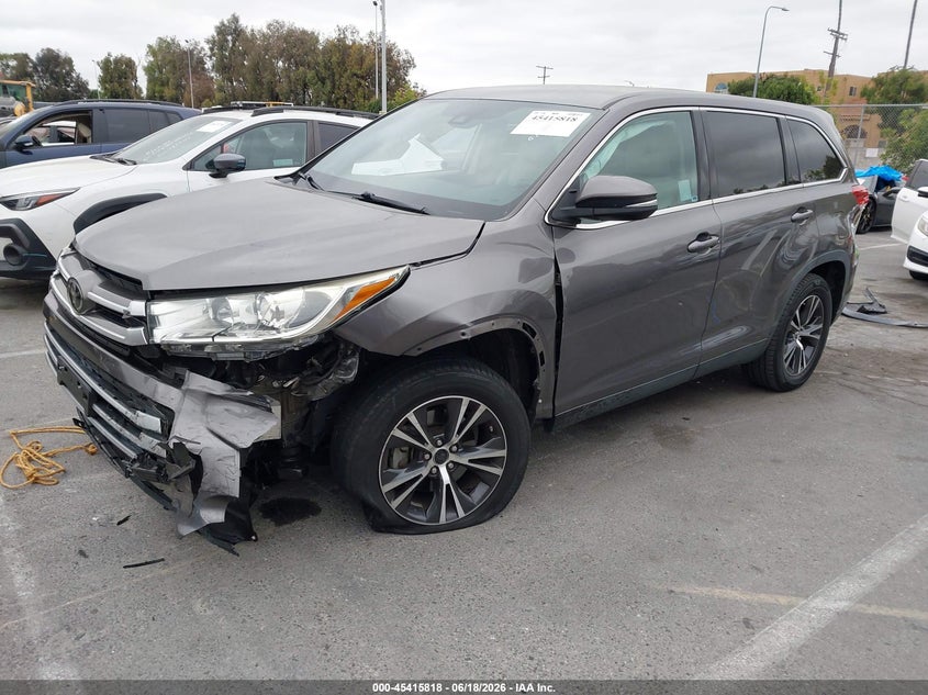 2019 Toyota Highlander VIN 5TDZARFH6KS056594 IAAI salvage auction — LEFT FRONT, Salvage Title, sold $7,600 on 2026-07-23 (photo 2)