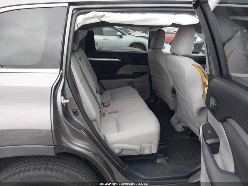 2019 Toyota Highlander VIN 5TDZARFH6KS056594 IAAI salvage auction — LEFT FRONT, Salvage Title, sold $7,600 on 2026-07-23 (photo 8)
