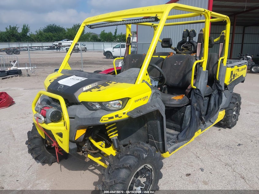 2019 Can-am/ brp Traxter VIN 3JBUAAP41KK000262 IAAI salvage auction — ENGINE BURN, Salvage (Texas), sold $2,075 on 2026-07-08 (photo 2)