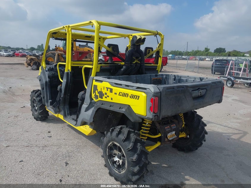 2019 Can-am/ brp Traxter VIN 3JBUAAP41KK000262 IAAI salvage auction — ENGINE BURN, Salvage (Texas), sold $2,075 on 2026-07-08 (photo 3)