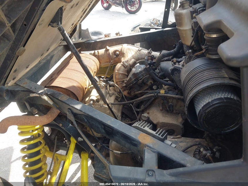 2019 Can-am/ brp Traxter VIN 3JBUAAP41KK000262 IAAI salvage auction — ENGINE BURN, Salvage (Texas), sold $2,075 on 2026-07-08 (photo 8)