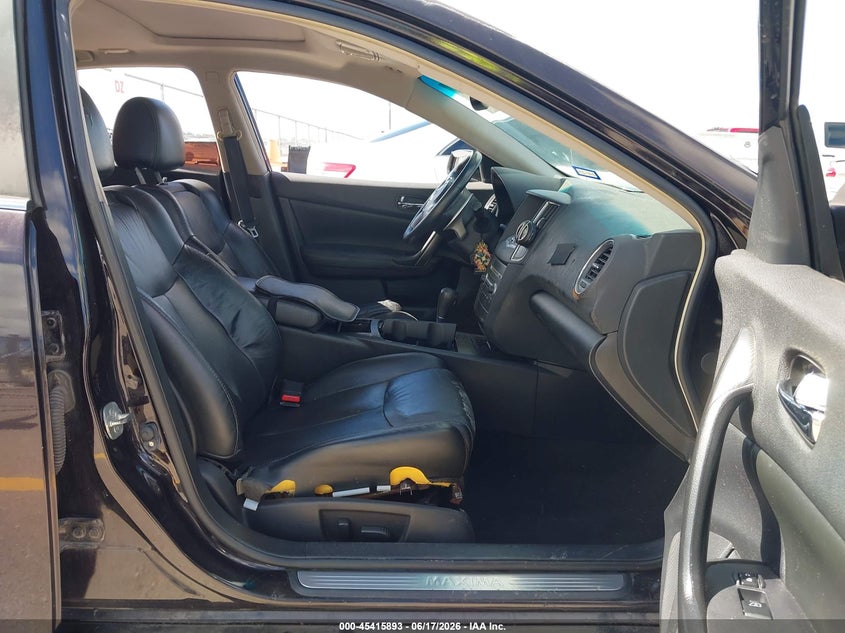 2011 Nissan Maxima VIN 1N4AA5AP0BC840846 IAAI salvage auction — NORMAL WEAR, Clear (Texas), sold $375 on 2026-07-09 (photo 5)