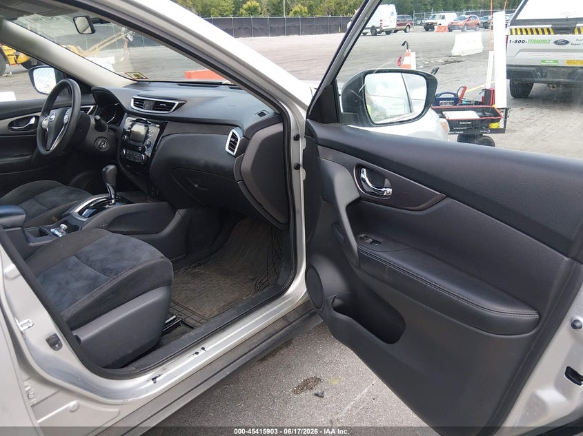 2015 Nissan Rogue VIN KNMAT2MV3FP504152 IAAI salvage auction — NORMAL WEAR, Clear (New Jersey), sold $625 on 2026-08-22 (photo 5)