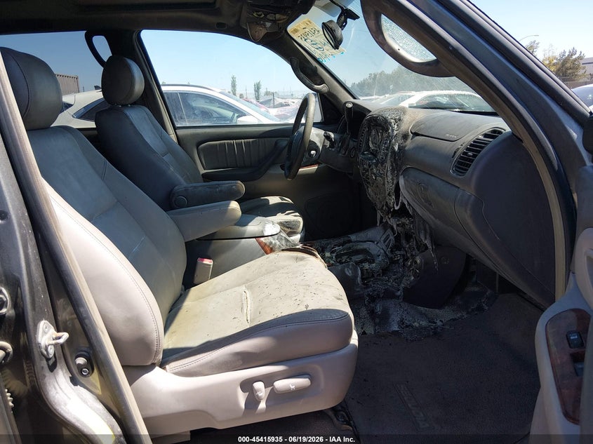 2007 Toyota Sequoia VIN 5TDZT38A77S293979 IAAI salvage auction — FRONT END, Salvage (California), sold $1,175 on 2026-07-20 (photo 5)