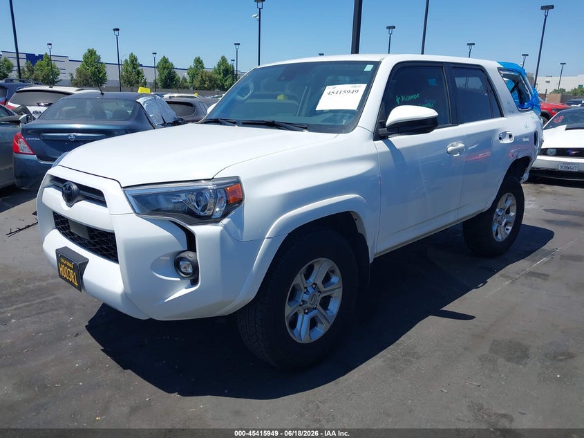 2024 Toyota 4runner VIN JTEEU5JR2R5309145 IAAI salvage auction — REAR END, Salvage Title, sold $8,100 on 2026-07-24 (photo 2)