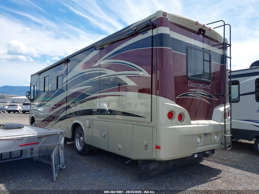 2011 Ford F53 VIN 1F66F5DY1B0A05266 IAAI salvage auction — ROOF, Bill Of Sale (Washington), sold $11,000 on 2026-08-18 (photo 3)