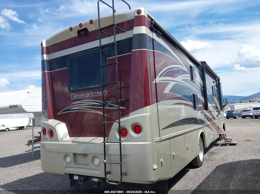 2011 Ford F53 VIN 1F66F5DY1B0A05266 IAAI salvage auction — ROOF, Bill Of Sale (Washington), sold $11,000 on 2026-08-18 (photo 4)