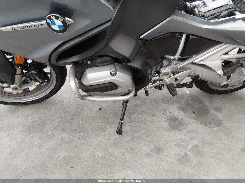 2014 BMW R 1200 VIN WB10A1302EZ190091 IAAI salvage auction — RIGHT SIDE, Salvage Title, sold $25 on 2026-07-24 (photo 9)