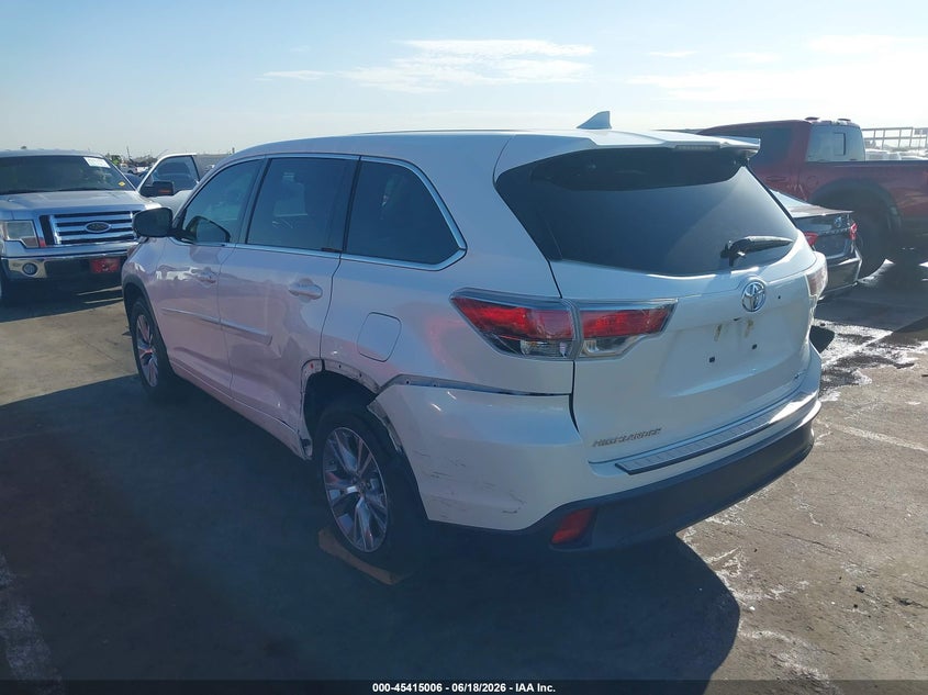2015 Toyota Highlander VIN 5TDBKRFH1FS105379 IAAI salvage auction — RIGHT FRONT, Salvage (Arizona), sold $6,550 on 2026-07-24 (photo 3)