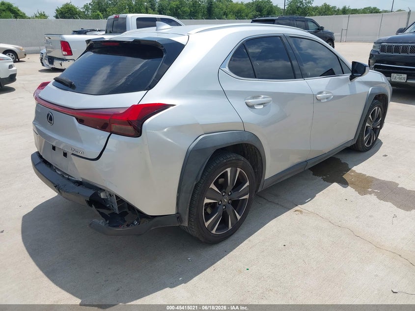 2019 Lexus Ux VIN JTHY3JBH2K2006293 IAAI salvage auction — FRONT & REAR, Wait Title, sold $7,600 on 2026-08-24 (photo 4)