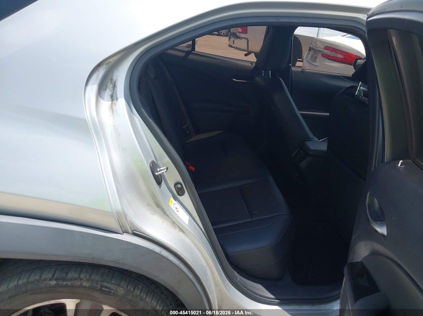 2019 Lexus Ux VIN JTHY3JBH2K2006293 IAAI salvage auction — FRONT & REAR, Wait Title, sold $7,600 on 2026-08-24 (photo 8)