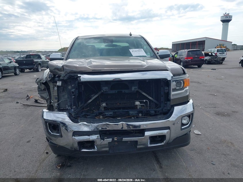 2015 Gmc SIERRA VIN 1GT12ZEG0FF106432 IAAI salvage auction — RIGHT FRONT, Salvage (Iowa), sold $3,800 on 2026-07-28 (photo 6)