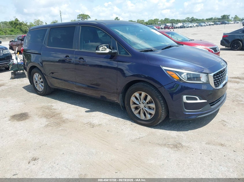 2019 Kia SEDONA VIN KNDMB5C10K6539375 IAAI salvage auction — NORMAL WEAR, Clear (Florida), sold $2,800 on 2026-07-09 (photo 1)