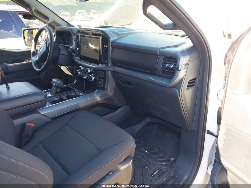 2025 Ford F-150 VIN 1FTFW3LD6SFB43494 IAAI salvage auction — FRONT & REAR, Salvage Title, sold $17,800 on 2026-08-01 (photo 5)