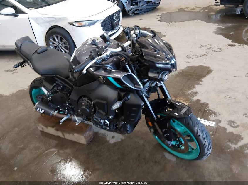 2024 Yamaha VIN JYARN79E3RA001310 IAAI salvage auction — FRONT END, Salvage Title, sold $5,400 on 2026-08-25 (photo 1)